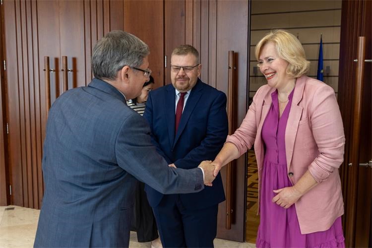 Slika Parlamentul Republicii Moldova